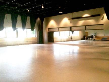dance studio 1600 picture